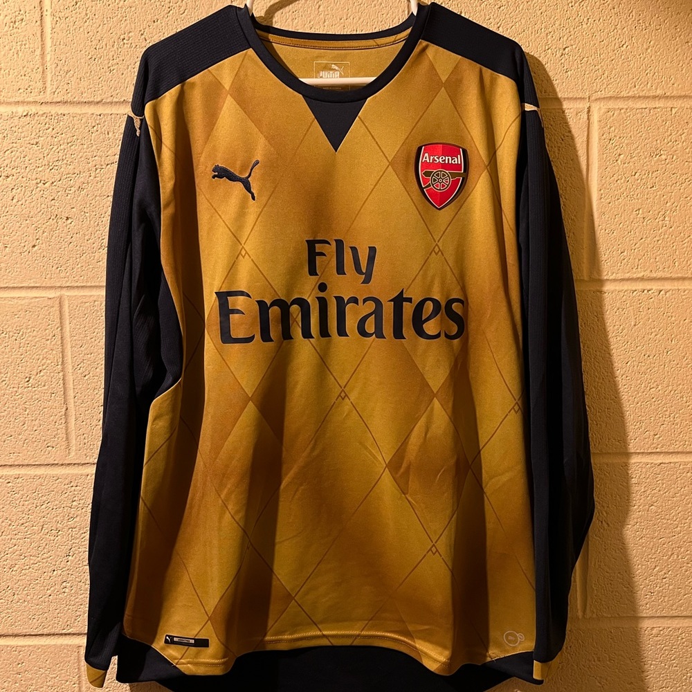 2016 Puma Arsenal Soccer Jersey